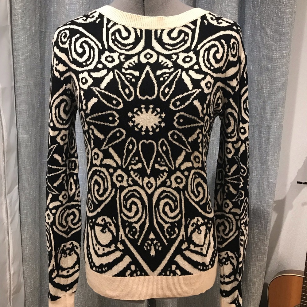 Black and cream cotton sweater